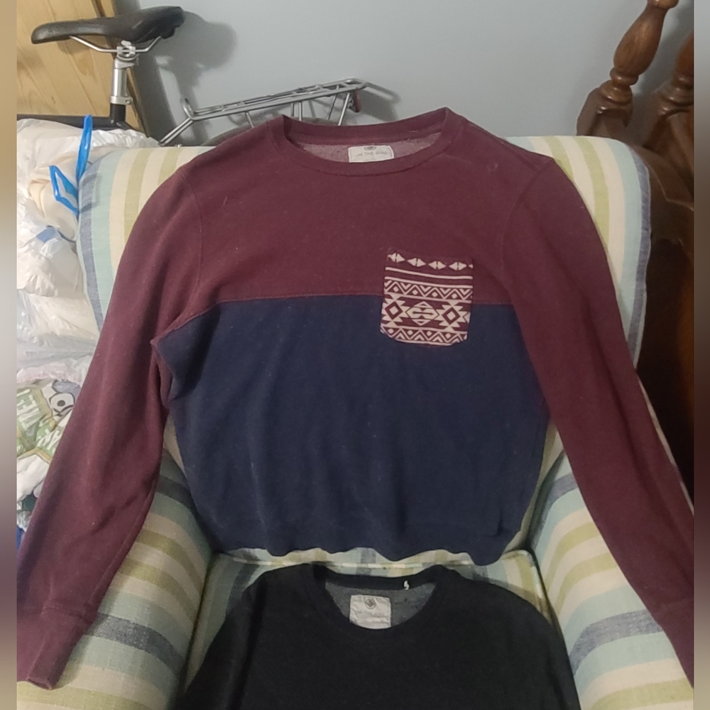 Long sleeve pac sun on the byas shirt/sweatshirt